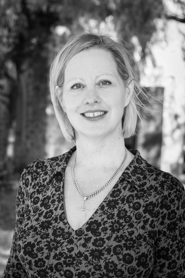Dr Elizabeth Tompkins | SRMG